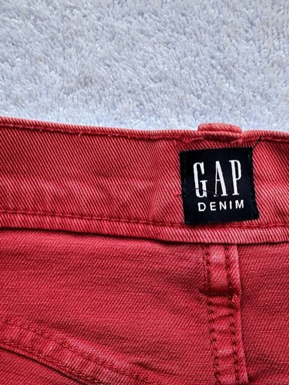 GAP Red Frayed Jean Shorts Size 26 R - Picture 3 of 7